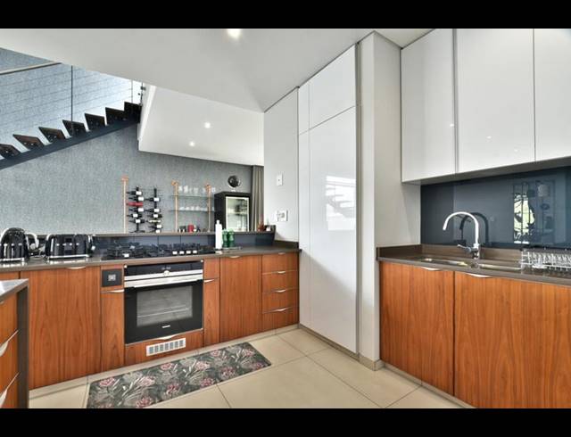 2 BEDROOM APARTMENT FOR SALE IN FOREST TOWN